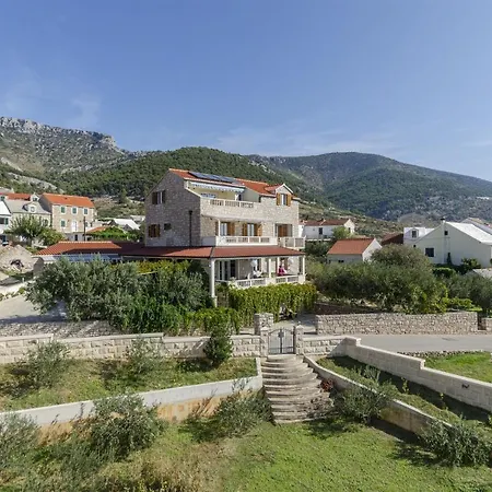 Apartment And Lea Bol